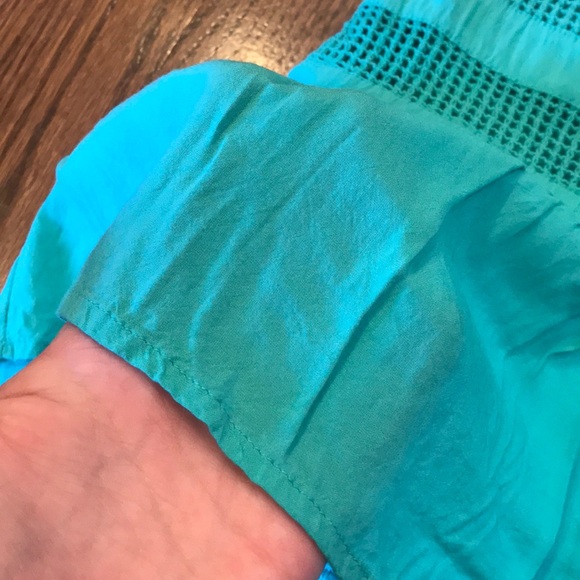 Green cross strapped dress - Picture 2 of 5